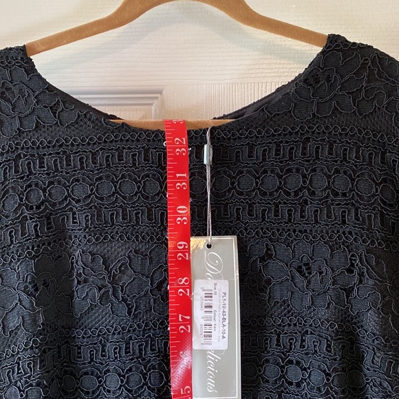 Lace Dress - Picture 5 of 8